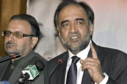 بجلی کے بلوں میں ریلیف اچھی بات ہے، وزرائے اعلیٰ کے بیانات کو بڑھاوا نہیں دینا چاہیے، قمر زمان