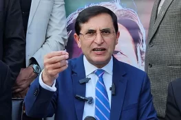 ابھی تک حماد اظہر کا استعفیٰ قبول نہیں کیا، بیرسٹر گوہر