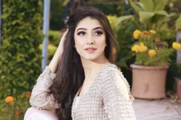 پاکستانی عورتیں، مردوں کی وجہ سے باہر نہیں نکلتی، مریم نفیس