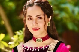 لڑکیوں کو اب یہ سمجھنا ہوگا کہ برے وقت میں کاندھا دینے والا ہر مرد اچھا نہیں ہوتا، نمرہ خان