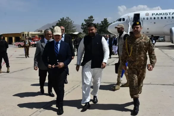 وزیراعظم پاکستان ایک روزہ دورے پر کوئٹہ پہنچ گئے