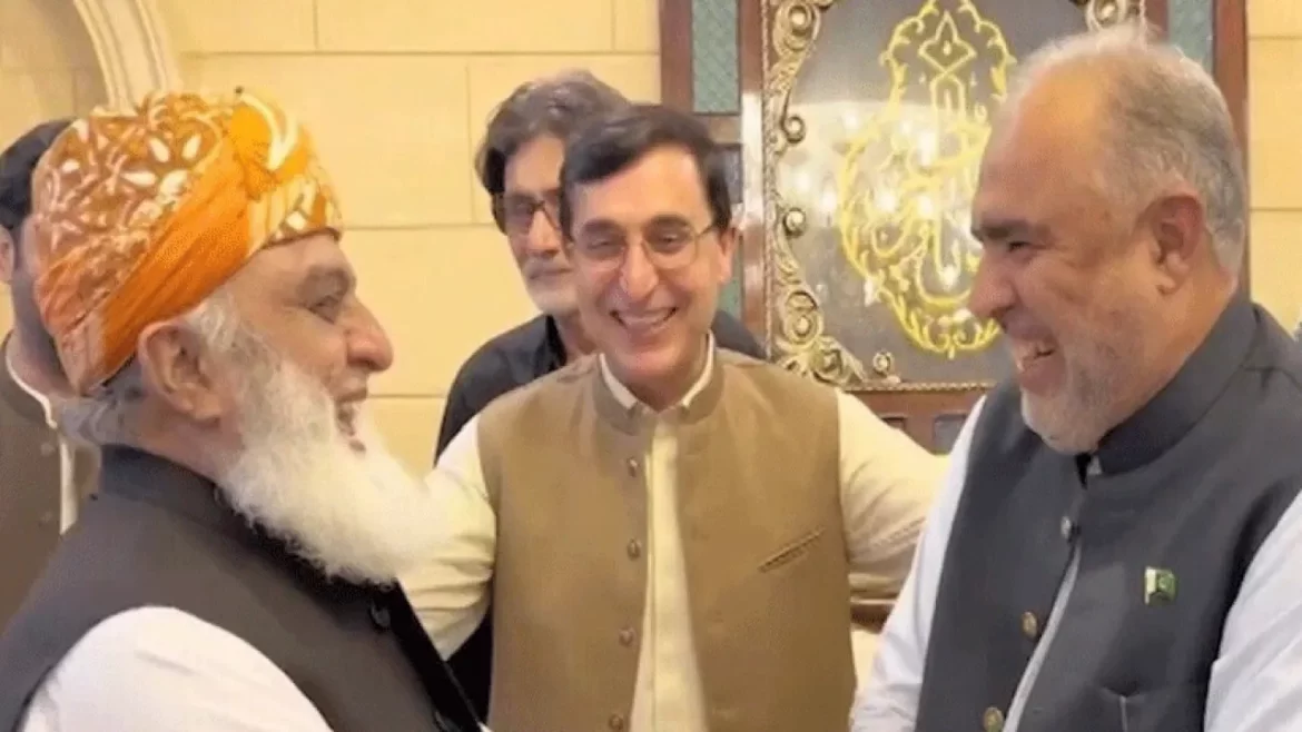 PTI-JUI جے یو آئی (ف) اور پی ٹی آئی کے درمیان سیٹ ایڈجسٹمنٹ کے حوالے سے ڈیل