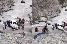 باراتیوں کی گاڑی کھائی میں جا گری، 5 افراد جاں بحق