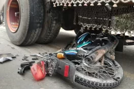 ڈنگہ: کولیاں روڈ پر ٹریفک حادثہ، موٹرسائیکل سوار جاں بحق