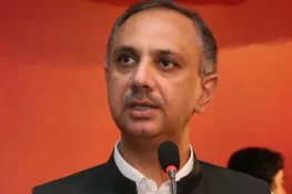 ایک چلتی ہوئی معیشت کو تباہ کیا، جس کا خمیازہ آج بھی بھگت رہے ہیں، عمر ایوب