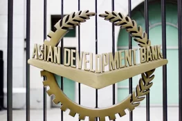 پاکستان کی معیشت بہتری کی جانب گامزن ہے، ایشیائی ترقیاتی بینک