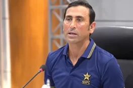 بابراعظم کو کپتانی کے چکر سے جان چھڑانی چاہیے، یونس خان