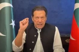 باہر نکل کر چیئرمین نیب کو نہیں چھوڑوں گا، عمران خان کی دھمکی