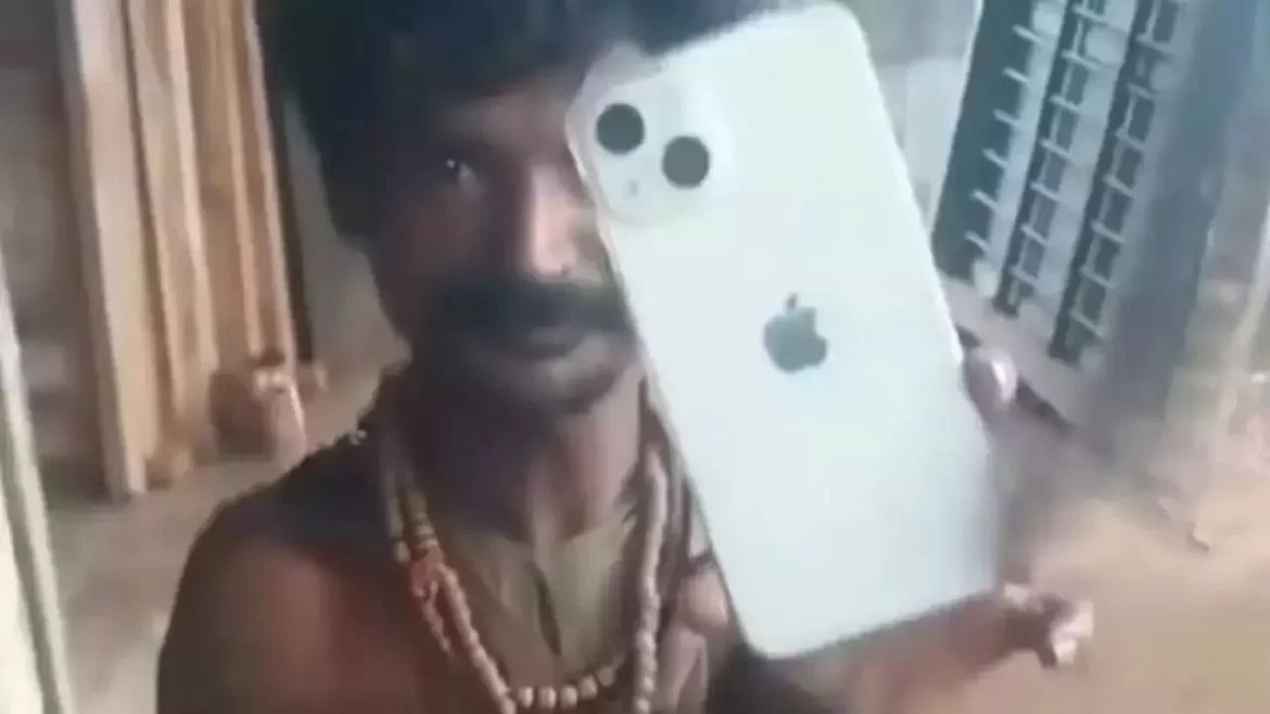 کباڑیے نے اپنے بیٹے کو تحفے میں آئی فون 16 دیدیا