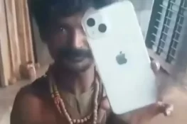 کباڑیے نے اپنے بیٹے کو تحفے میں آئی فون 16 دیدیا