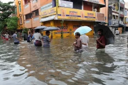 بھارت: شدید بارشوں کے باعث 12 افراد ہلاک