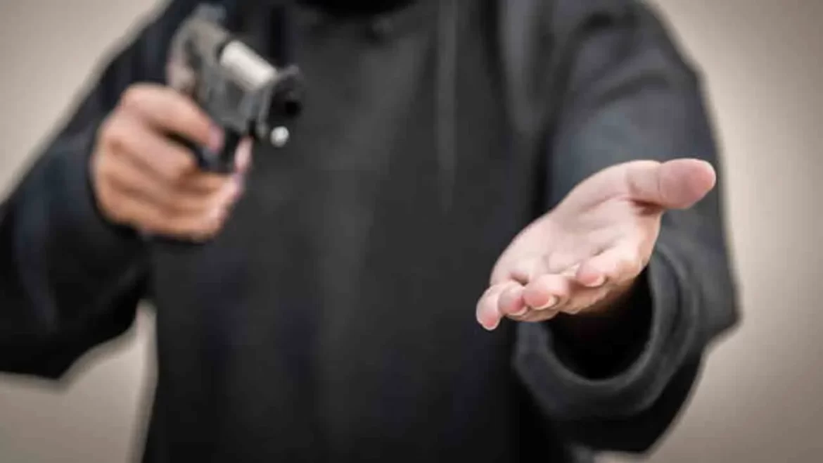 67291_20438401 وزیر آباد: بینک سے رقم نکلوا کر گھر جاتی خاتون کو ڈاکوؤں نے لوٹ لیا