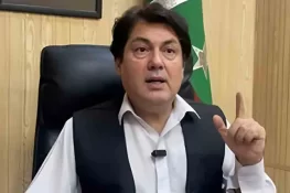 چیف الیکشن کمشنر نے ادارے کو سیاسی جماعت میں بدل دیا، بیرسٹر سیف