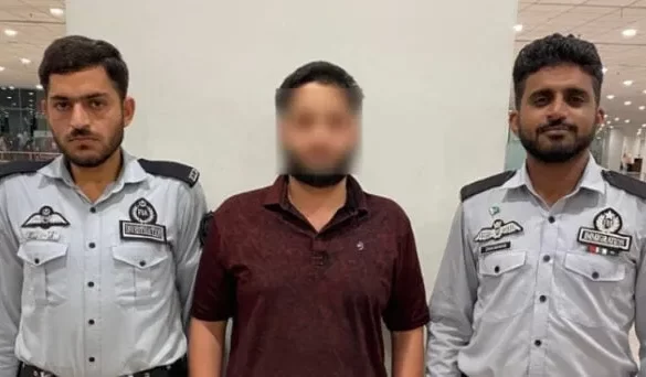 سابق پولیس آفسر کو قتل کرنیوالا ملزم ایئرپورٹ سے گرفتار