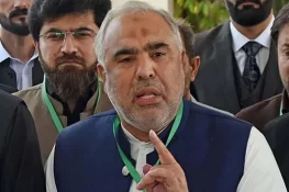 حکومت ترمیم سے آئین کا حلیہ بگاڑنے جارہی ہے، اسد قیصر