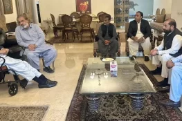 حکومت اور سیاستدان اپنے مفادات پر ملکی مفاد کو ترجیح دیں، چوہدری شجاعت حسین