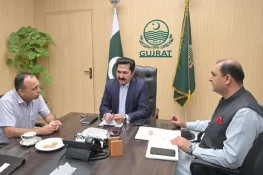 ڈی سی گجرات کا کھاریاں سیالکوٹ موٹروے منصوبے کے حوالے سے اہم اجلاس