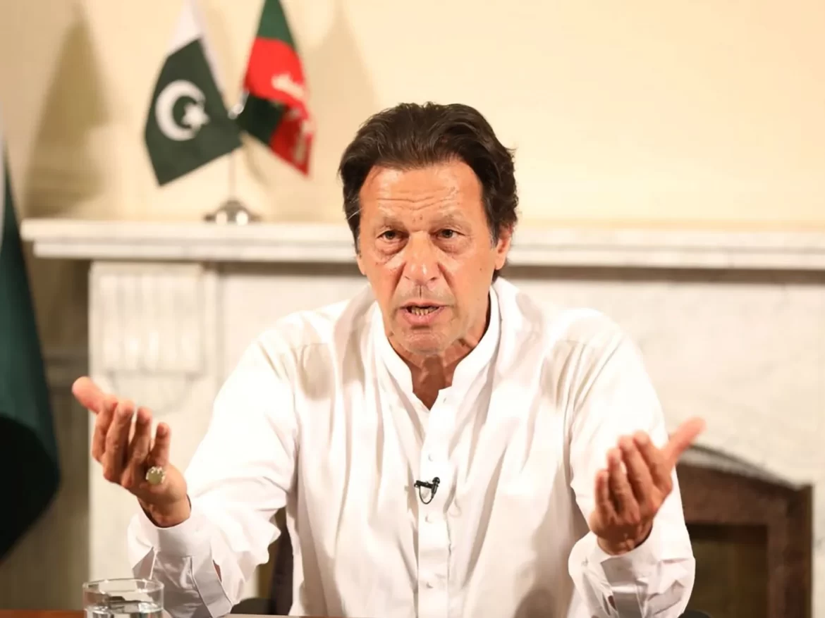 قوموں کو تباہ کرنے کے لیے دشمن کے حملے کی ضرورت نہیں، عمران خان Pakistan News Today