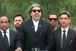 عمران خان کو عدالت کے ذریعے رہا کروائیں گے، علی محمد خان