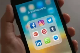 پولیس آفیسرز کے سوشل میڈیا استعمال کرنے پر پابندی عائد