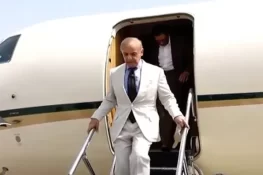 وزیراعظم سرکاری دورے پر نیویارک پہنچ گئے