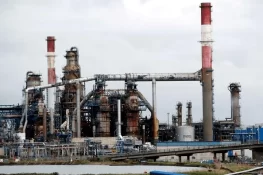 ملک کی بڑی آئل ریفائنری 40 دن کیلئے بند