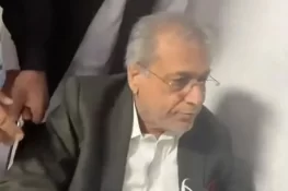 منحرف سینیٹر قاسم رونجھو نے سینیٹ رکنیت سے استعفیٰ دے دیا