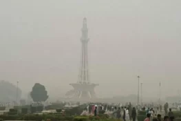 لاہور آج بھی آلودہ ترین شہروں کی فہرست میں پہلے نمبر پر