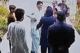 سرکاری اسپتال کی ٹک ٹاکر اسٹاف نرس نے تیماردار کو تھپڑ مار دیا