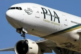 کینیڈا سے آنے والے پی آئی اے ملازم سے 16 آئی فون برآمد