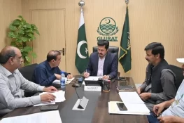 ڈی سی گجرات کا پولیو مہم کے دوسرے روز کی کارکردگی کا جائزہ