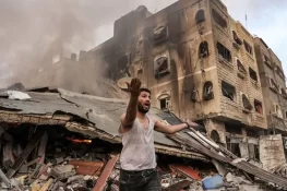 غزہ: اسرائیلی حملوں میں 30 افراد جان کی بازی ہار گئے