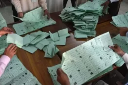 سید حماد اعجاز گیلانی ریجنل الیکشن کمشنر گجرات تعینات، عہدہ کا چارج سنھبال کر کام شروع کر دیا