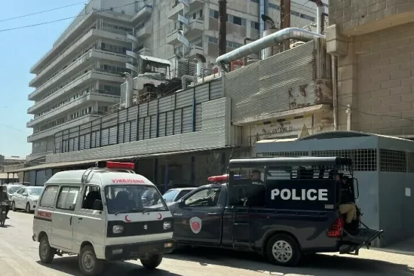 شارع فیصل پر چلتی گاڑی سے فائرنگ، دو سیکیورٹی گارڈ زخمی