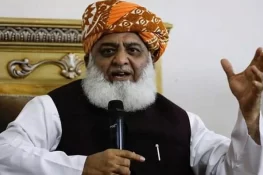 پی ٹی آئی کیساتھ کچھ معاملات میں مل کر چل سکتے ہیں، مولانا فضل الرحمان