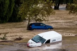 طوفانی بارشوں نے نظام زندگی ہلا کر رکھ دیا، 150 افراد ہلاک