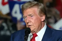 ڈونلڈ ٹرمپ نے خواتین سے متعلق متنازع بیان کے بعد خود کو محافظ قرار دیدیا