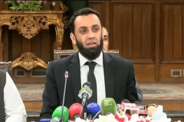 آرمی چیف کی 5 سالہ مدت ملازمت کسی ایک شخص کیلئے نہیں، عطا تارڑ