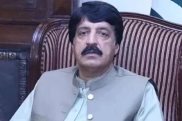 گورنر پنجاب کی گاڑی حادثے کا شکار ہوگئی