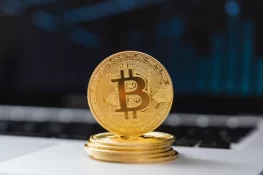 بٹ کوائن کے نرخ تاریخ کی بلند ترین سطح پر پہنچ گئے