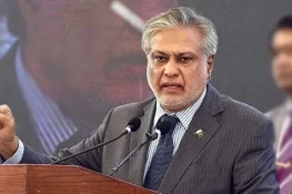 پی ٹی آئی اپنی گھٹیا سیاست کو پاکستان پر فوقیت نہ دے، اسحاق ڈار