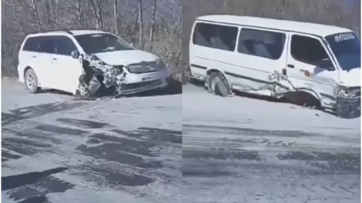 مسافر گاڑیوں پر مسلح افراد کی فائرنگ، 11 افراد جاں بحق