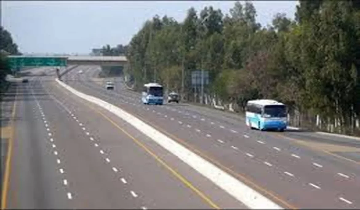 تحریک انصاف کی جانب سے احتجاج ختم کرنے کے اعلان کے بعد موٹر وے کھول دی گئی