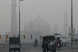 پنجاب کی فضا بدستور مضرصحت، لاہور آلودہ ترین شہروں میں دوسرے نمبرپر
