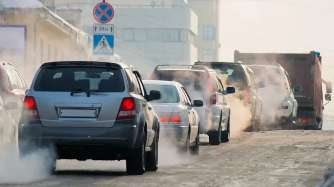 دھواں چھوڑنے والی گاڑیوں پر 63 لاکھ کے جرمانے عائد