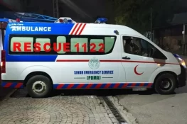 ٹرالر اور وین میں تصادم، 7 افراد جاں بحق