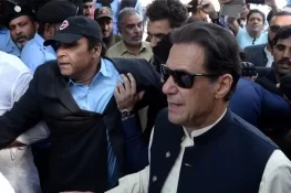 عمران خان کو احتجاج کے 7 مقدمات میں گرفتار کرلیا گیا