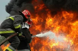 جلال پور جٹاں لنڈا بازار میں آتشزدگی،5 دوکانیں جل گئیں