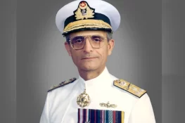 پاک بحریہ کے سابق سربراہ ایڈمرل یسطور الحق ملک انتقال کرگئے