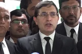 عمران خان کے جیل میں نہ ہونے سے متعلق خبریں بے بنیاد ہیں، بیرسٹر گوہر